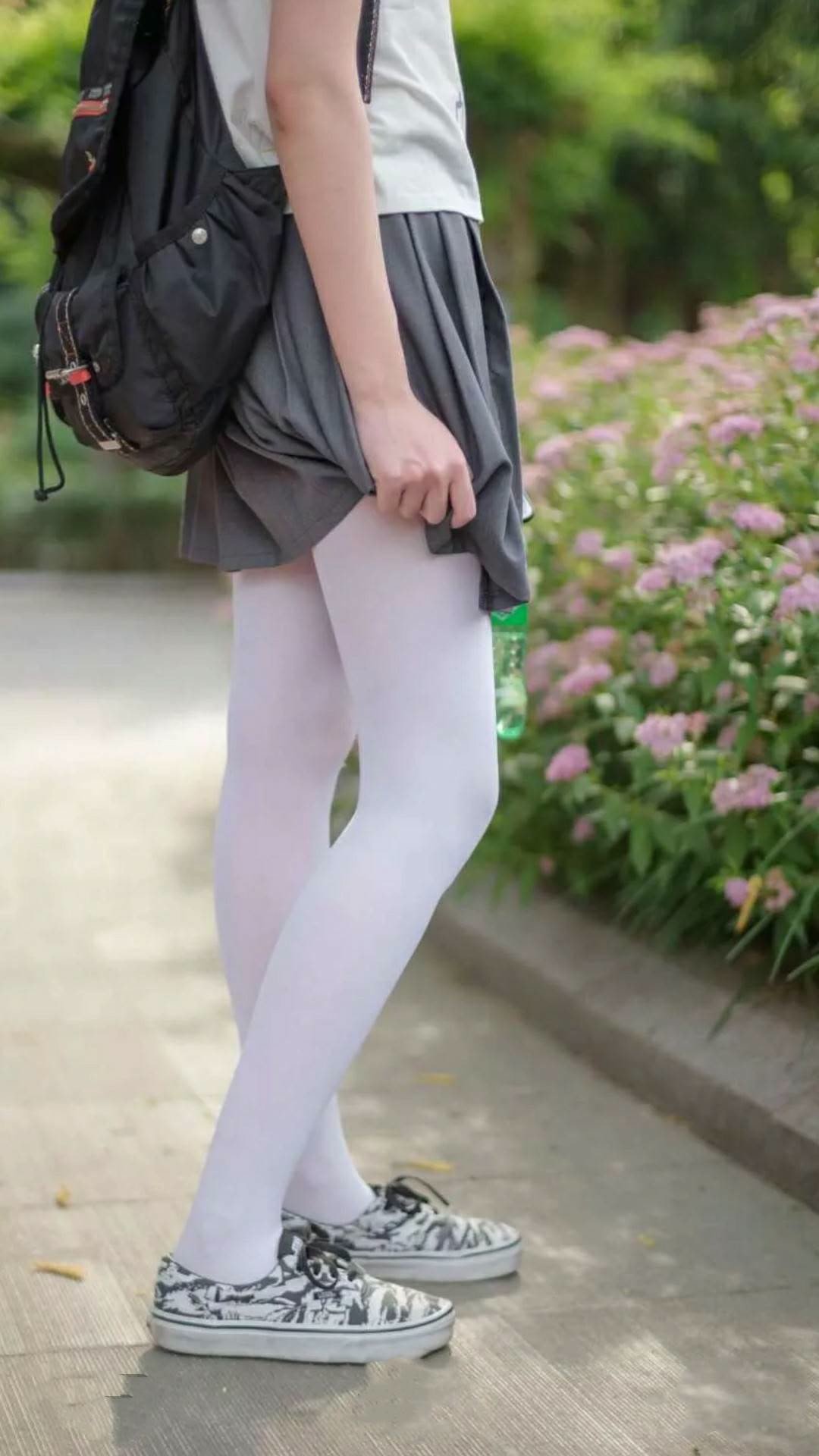 中国男篮主力阵容初现雏形新老结合成亮点，中国男篮主力名单