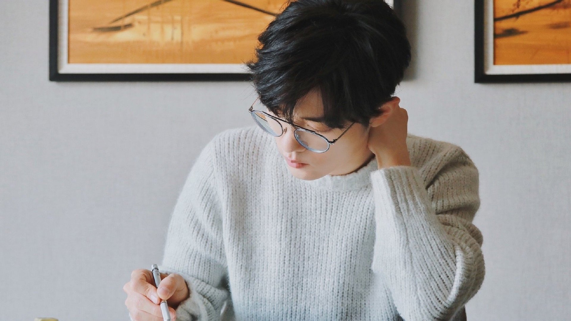 未来足球场馆内建智慧空气净化系统，营养健康环境，室内足球场建设