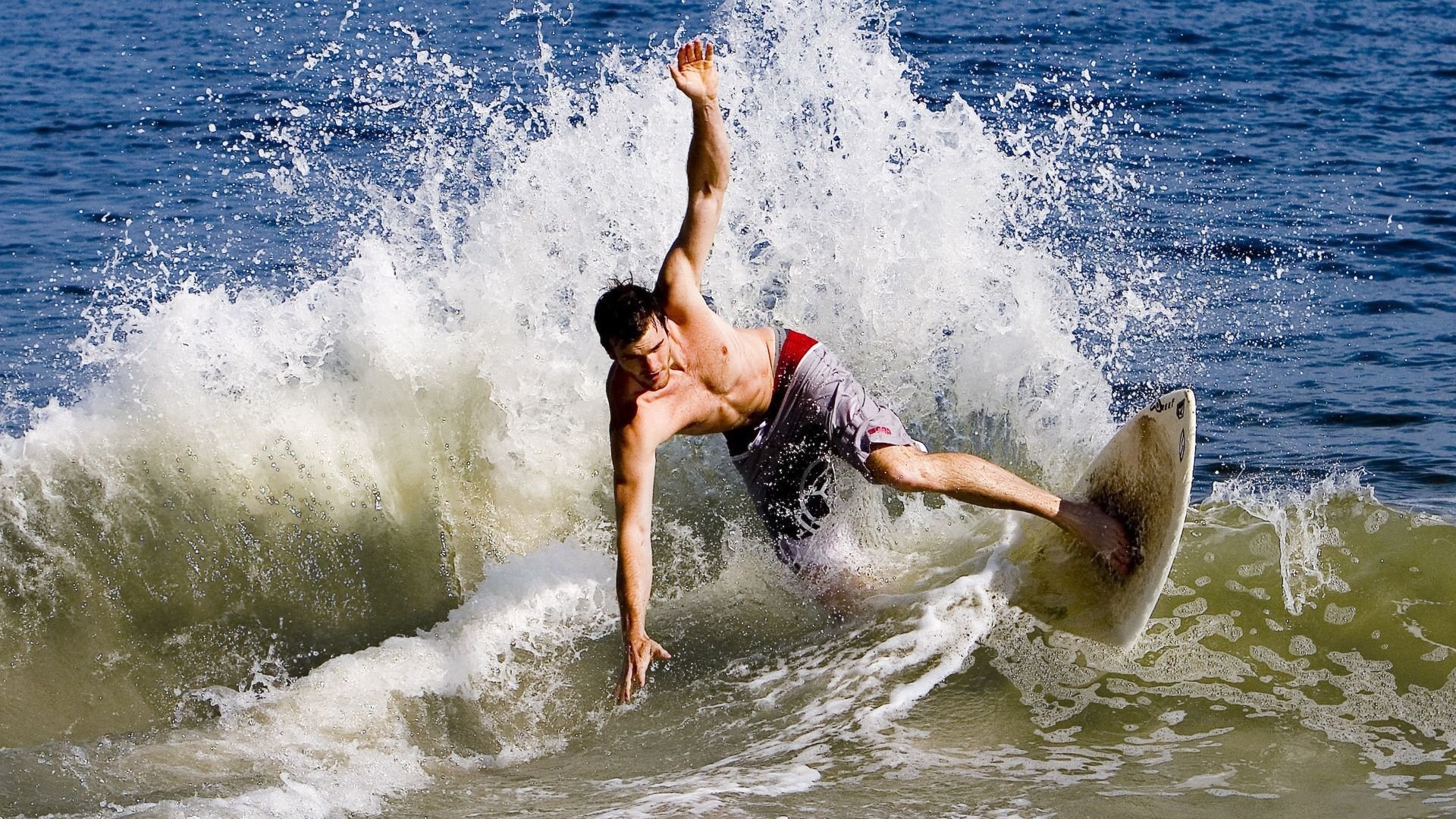 全国青少年铁人三项赛在青岛圆满落幕，青春践行极限，全国铁人三项赛 全国多少个站